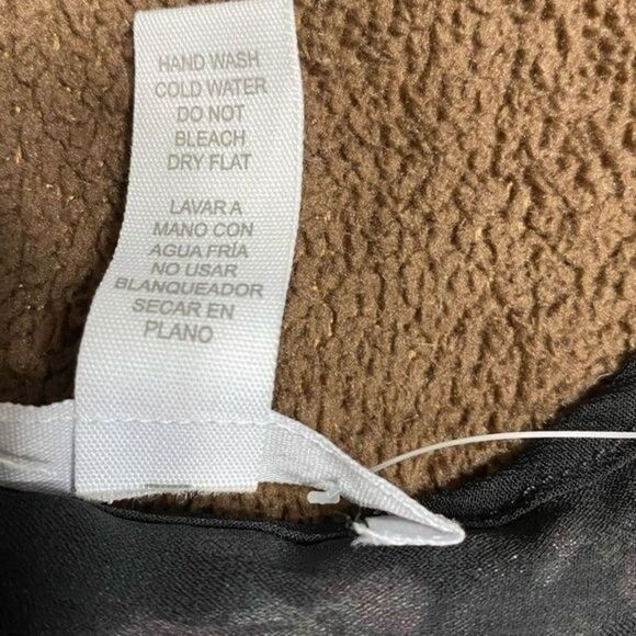 SALE✨  NWOT Flowy Crop Top -  Ambiance Apparel Floral Crop Top - Sz M - Picture 11 of 11